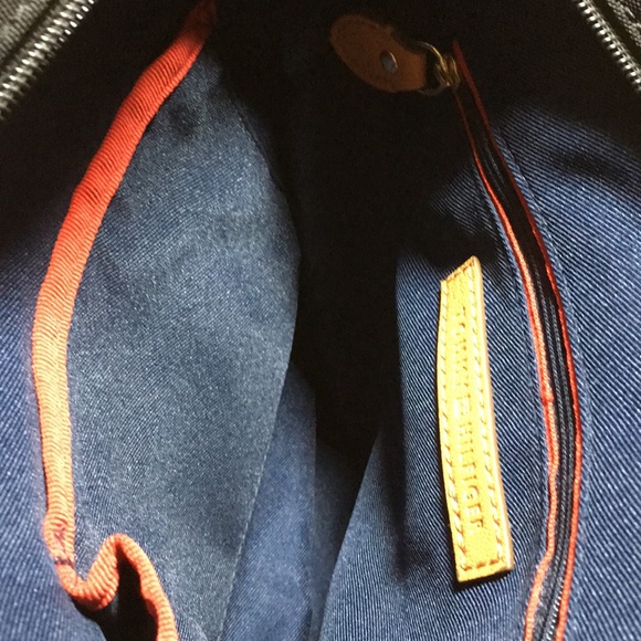 Tommy Hilfiger tote - Picture 4 of 4